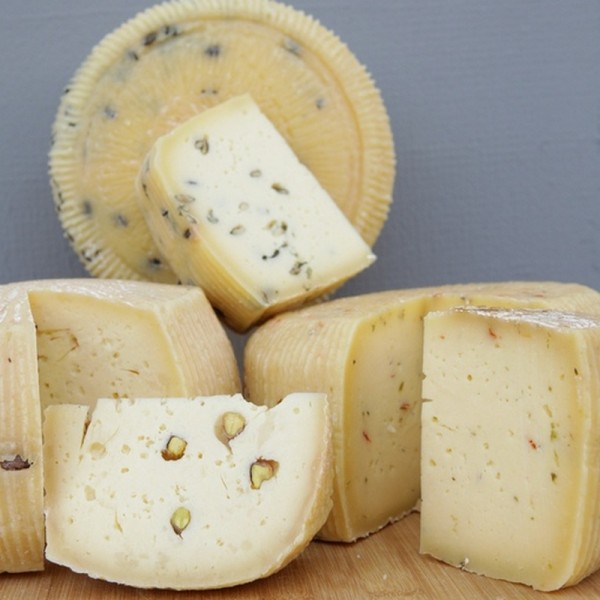 Сыр Качотта с пажитником (БЗМЖ) IL CASARO, цена за 100 г